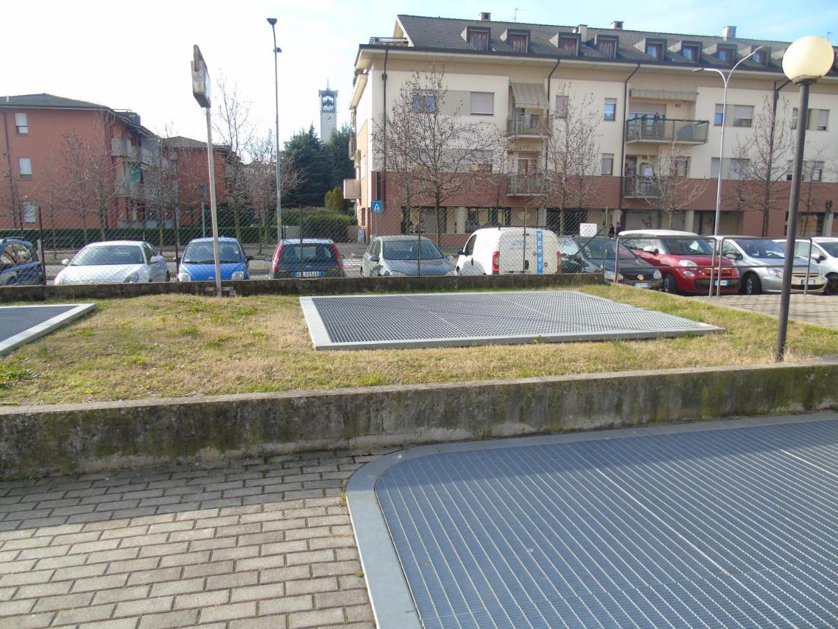 Casa Leonardo Airport Otel Azzano San Paolo Dış mekan fotoğraf